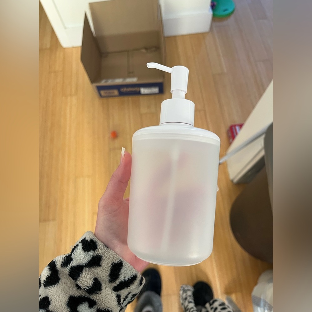 Plastic Clear Soap Dispenser